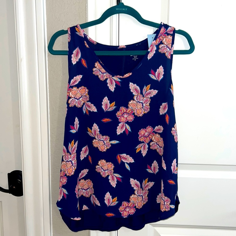 NWT The Loft Outlet size SP floral blouse